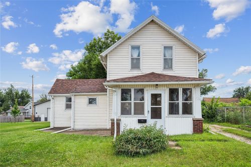 409 Railroad St, Fairfax, IA, 52228 | Card Image