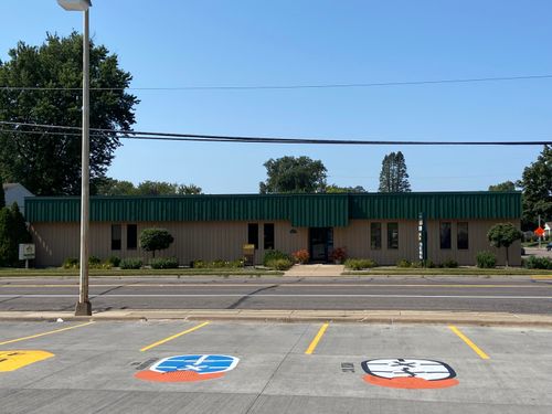 419 Sand Lake Rd, Onalaska, WI, 54650-2706 | Card Image