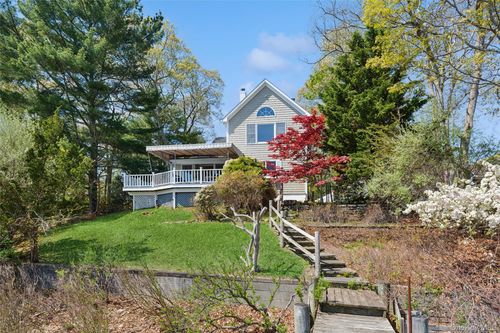 425 Briarwood Lane, Southold, NY, 11935 | Card Image