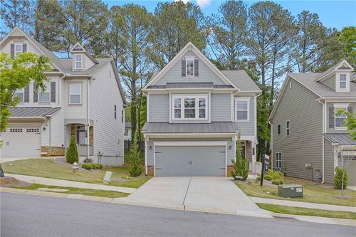3335 Park Pointe Cir, Scottdale, GA, 30079-5602 | Card Image