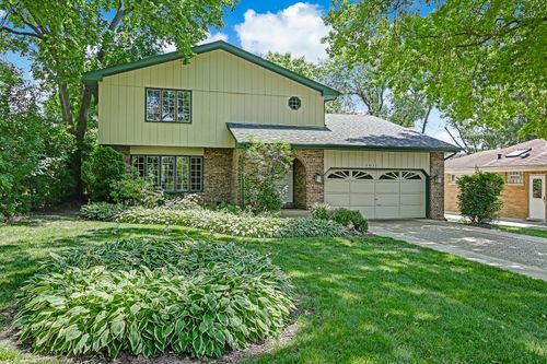 5631 S Elm St, Hinsdale, IL, 60521-5071 | Card Image
