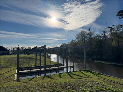 21455 Yellow Fin Dr, Springfield, LA, 70462-8252 | Card Image