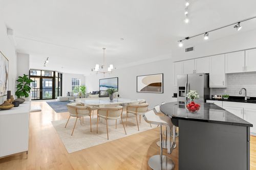 apt-310-408 N 1st St, Minneapolis, MN, 55401-3318 | Card Image