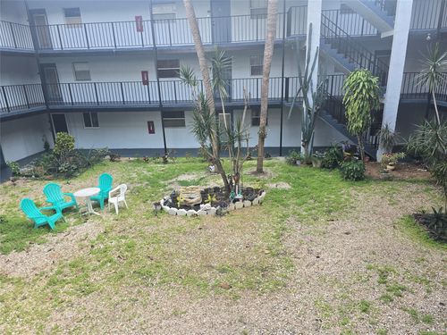 apt-203j-2800 Somerset Dr, Lauderdale Lakes, FL, 33311-9305 | Card Image