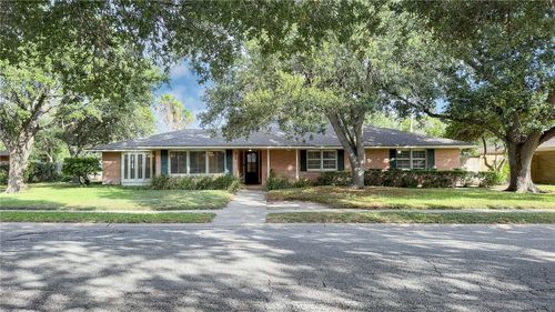 414 Barracuda Pl, Corpus Christi, TX, 78411-1522 | Card Image