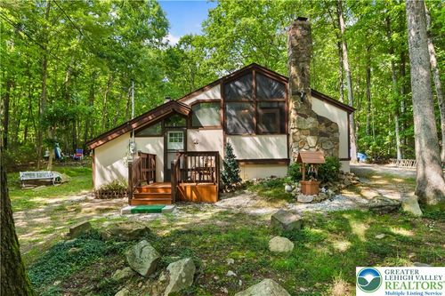 9387 Sherwood Dr, Kunkletown, PA, 18058-1905 | Card Image