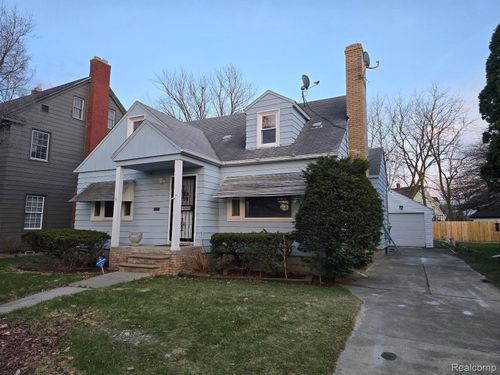 803 Commonwealth Ave, Flint, MI, 48503-2207 | Card Image