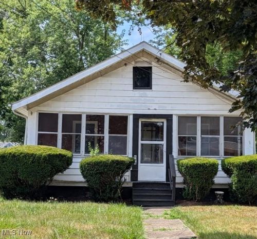 694 Virginia Ave, Akron, OH, 44306-2033 | Card Image