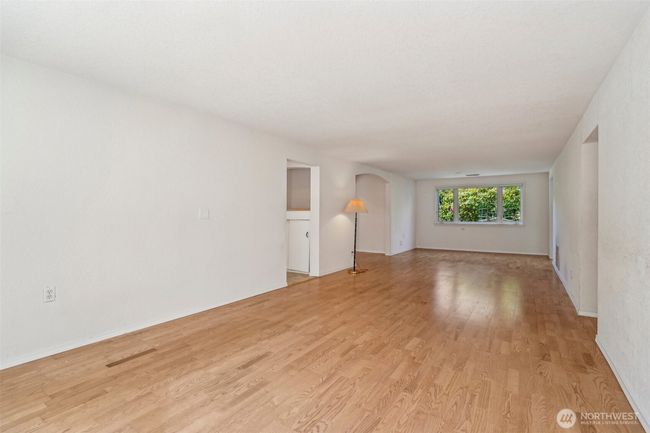 11112 E Riverside Dr, House other with 3 bedrooms, 3 bathrooms and 2 parking in Bothell WA | Image 18