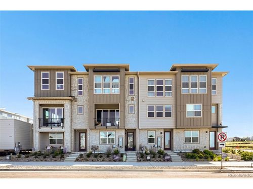 6272 Killarney St, Aurora, CO, 80019-2583 | Card Image