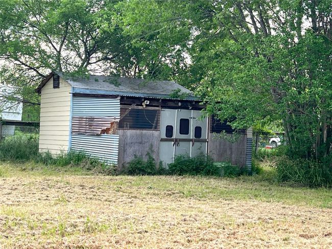 A - 5619 Fm 535, House other with 5 bedrooms, 1 bathrooms and 8 parking in Cedar Creek TX | Image 34