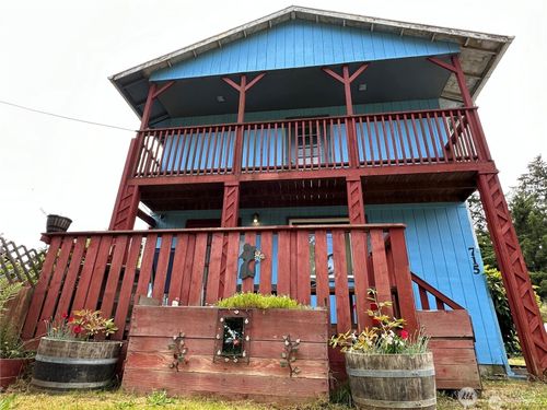 715 Copalis Beach Rd, Copalis Beach, WA, 98535-9707 | Card Image