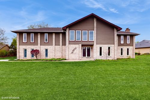 17N560 Hidden Hills Trl, Dundee, IL, 60118-9529 | Card Image