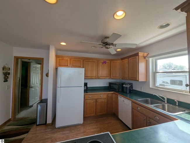 1810 E Riverside Drive, House other with 3 bedrooms, 2 bathrooms and null parking in Au Gres MI | Image 22
