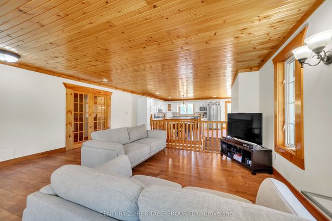 1258 Shannon Rd, House other with 4 bedrooms, 3 bathrooms and 25 parking in Plainfield ON | Image 7