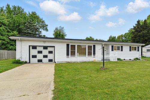766 S Crystal Ave, Benton Harbor, MI, 49022-1616 | Card Image