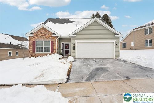 5424 Traditions Dr, Coopersburg, PA, 18036-8732 | Card Image