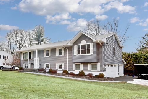6 Hemlock Ln, Thiells, NY, 10984-1315 | Card Image