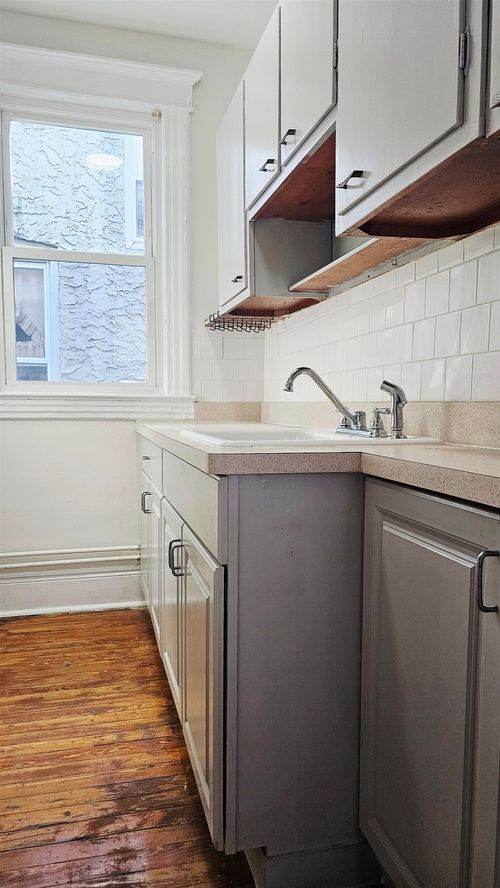 561 Avenue A, Bayonne, NJ, 07002 | Card Image
