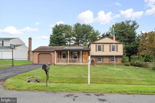 8207 Reveille Ct, WALKERSVILLE, MD, 21793-8622 | Card Image