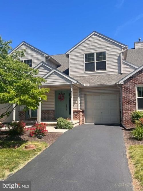 5225 Cobblestone Dr, MECHANICSBURG, PA, 17055-4494 | Card Image