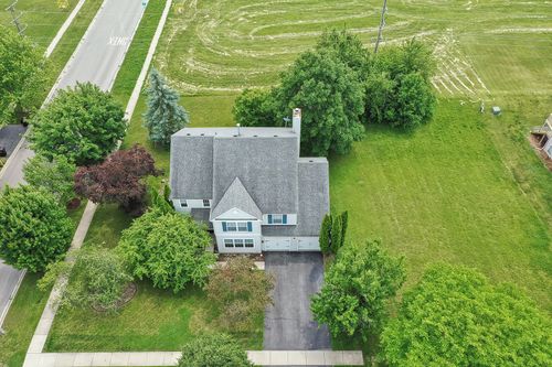 179 Cascade Dr, Crystal Lake, IL, 60012-3381 | Card Image