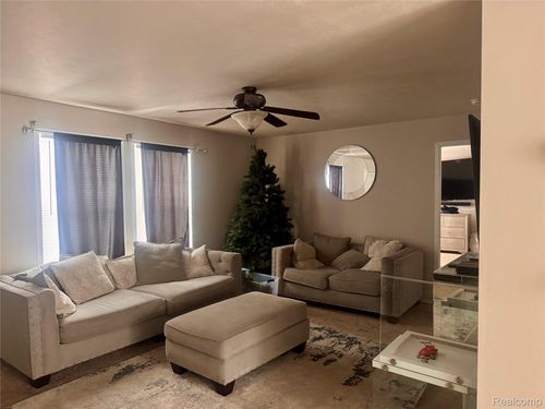 165 S Opdyke Rd, Auburn Hills, MI, 48326-3183 | Card Image