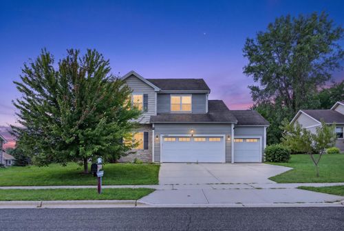 1369 Heritage Ln, Sun Prairie, WI, 53590-3028 | Card Image