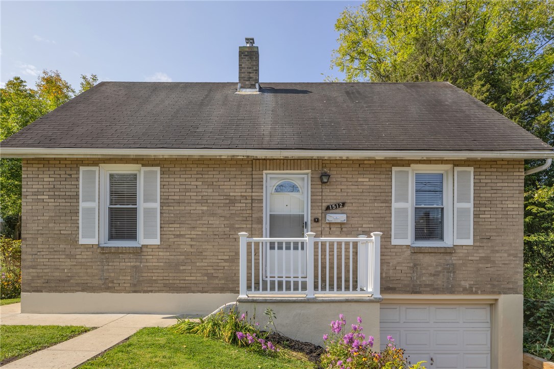 Edwards St, Verona, PA 15147