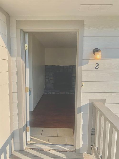 2-320 Falcon Ct, Norman, OK, 73069-8694 | Card Image
