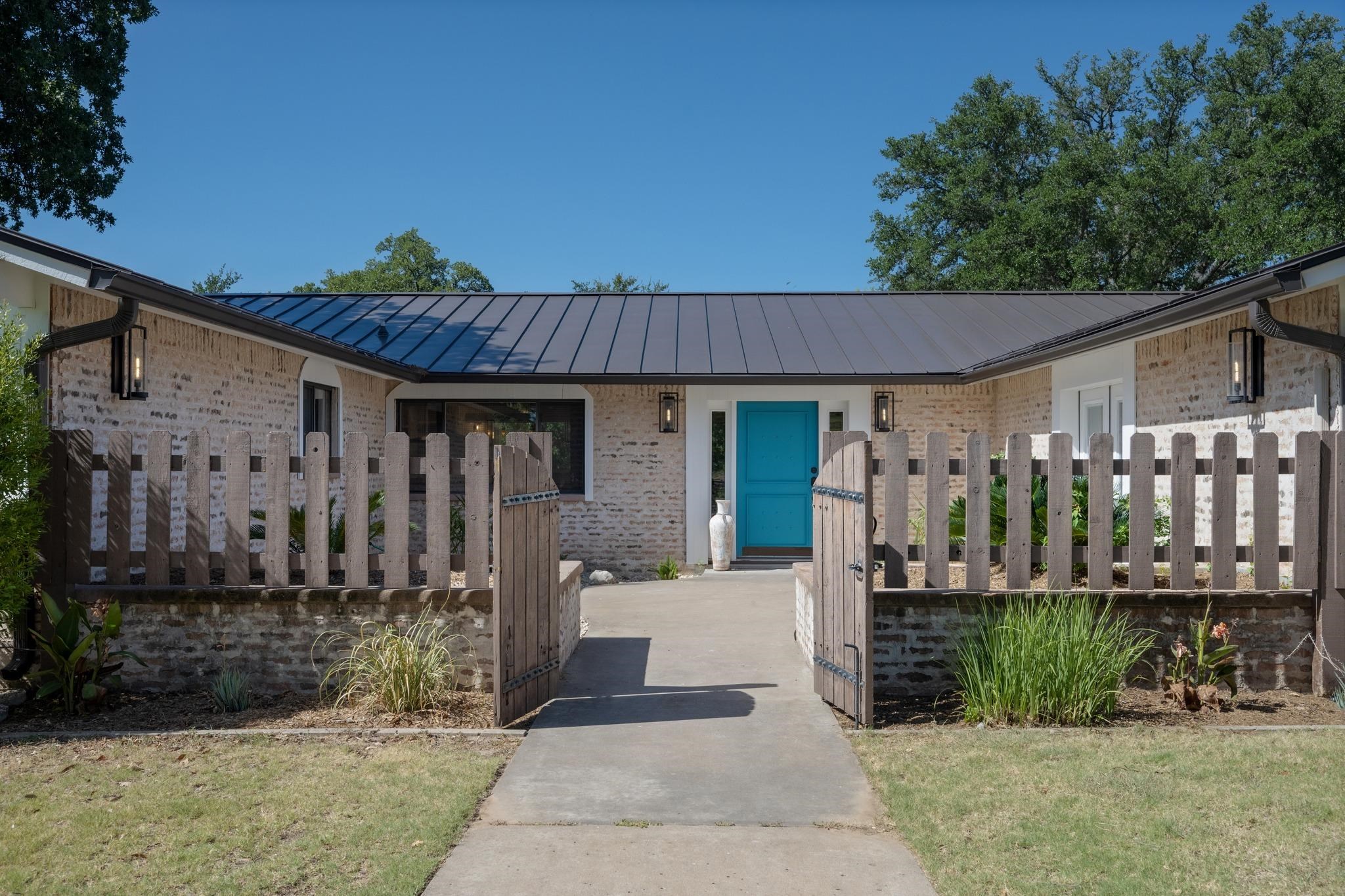 Residential in Horseshoe Bay 3