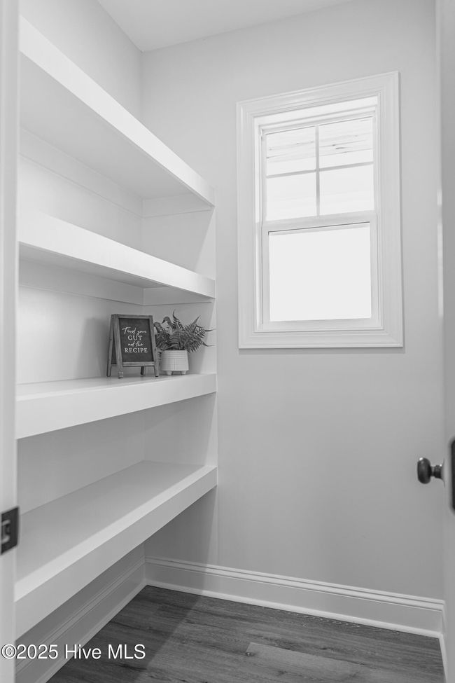 Pantry | Image 11