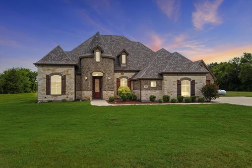 241 Rockett Ln, Red Oak, TX, 75154-7809 | Card Image