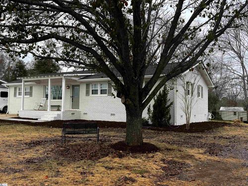 713 Cross Anchor Rd, Woodruff, SC, 29388-2309 | Card Image