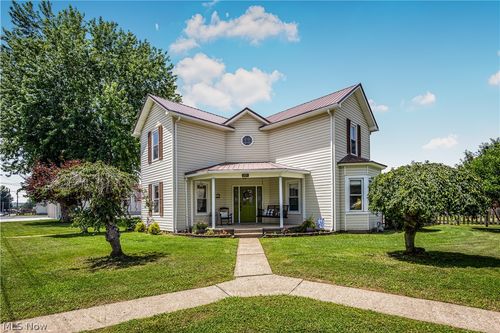221 Smith St, Belmont, WV, 26134-9757 | Card Image