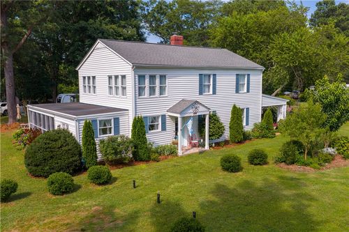 82 Sturgeon St, Deltaville, VA, 23043-2402 | Card Image