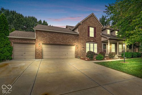 8340 Harrison Pkwy, Fishers, IN, 46038-4401 | Card Image