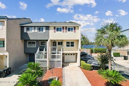 327 Scenic Point Ln, Fleming Island, FL, 32003-7128 | Card Image