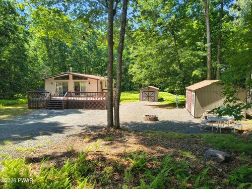 106 Pine Pl, Hawley, PA, 18428-4037 | Card Image