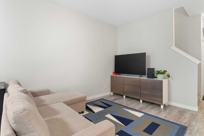 210 - 7 Westpark Common Sw, Condo with 2 bedrooms, 2 bathrooms and 1 parking in Calgary AB | Image 7