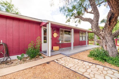 207 Center St, Brady, TX, 76825-7714 | Card Image