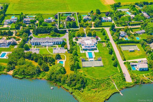 322 Rose Hill Rd, Water Mill, NY, 11976-3015 | Card Image