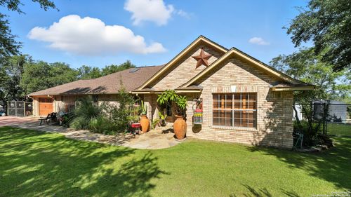 10027 Creekwood Pass, Spring Branch, TX, 78070-7027 | Card Image