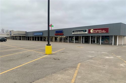 101 N Keller Dr, Effingham, IL, 62401-1838 | Card Image