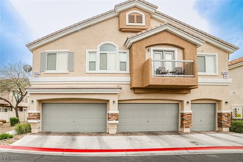 unit-103-4833 Straight Flush Dr, Las Vegas, NV, 89122-2595 | Card Image