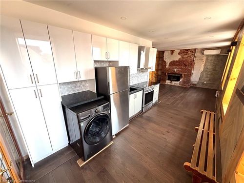 20-7 Foundry St, Dundas, ON, L9H2V6 | Card Image