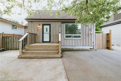 774 Garth St, Hamilton, ON, L9C4K4 | Card Image