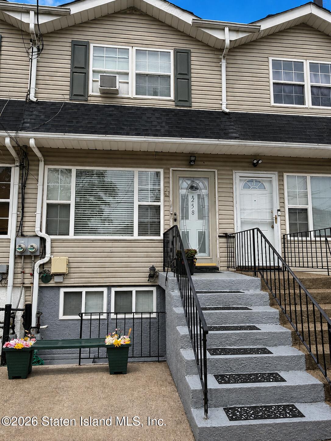 Residential in Staten Island 2