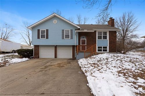 700 W Mcdowell Ave, Odessa, MO, 64076-1607 | Card Image