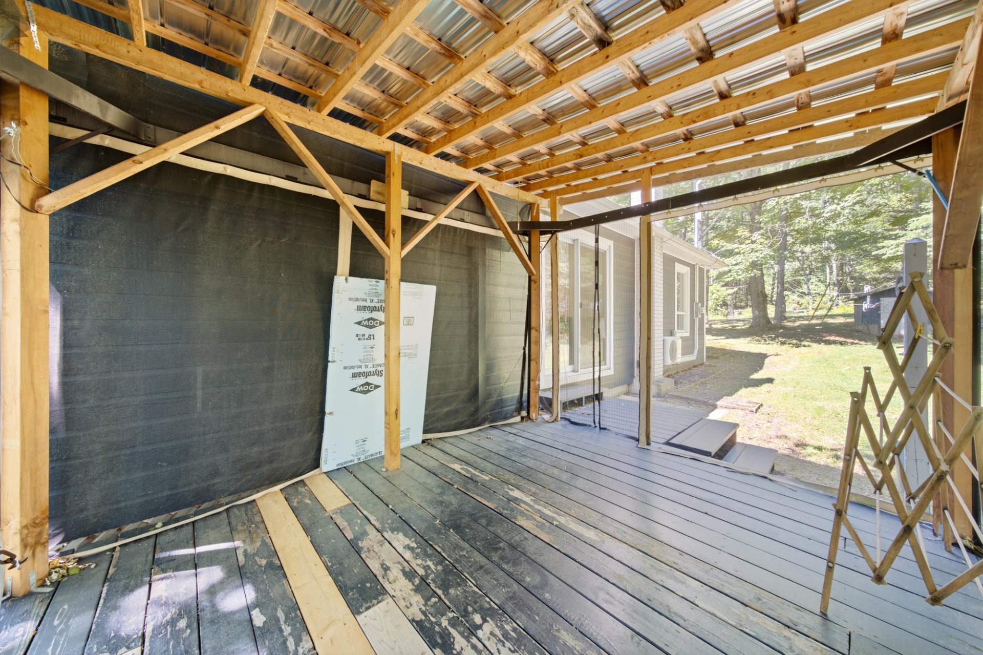 Residential in Saint-Georges-de-Windsor 3